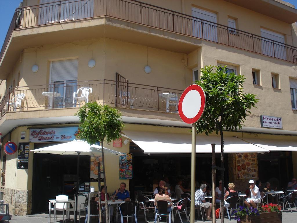 Hostal Margarita Pineda de Mar Exterior photo